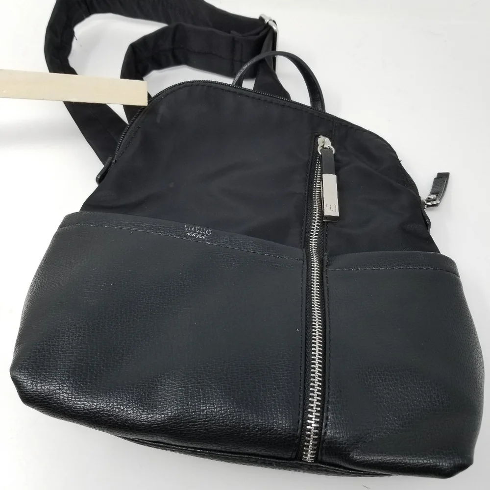 TUTILO New York Black Backpack One Shoulder 5 pocket Size 10X11 Inches FLAW